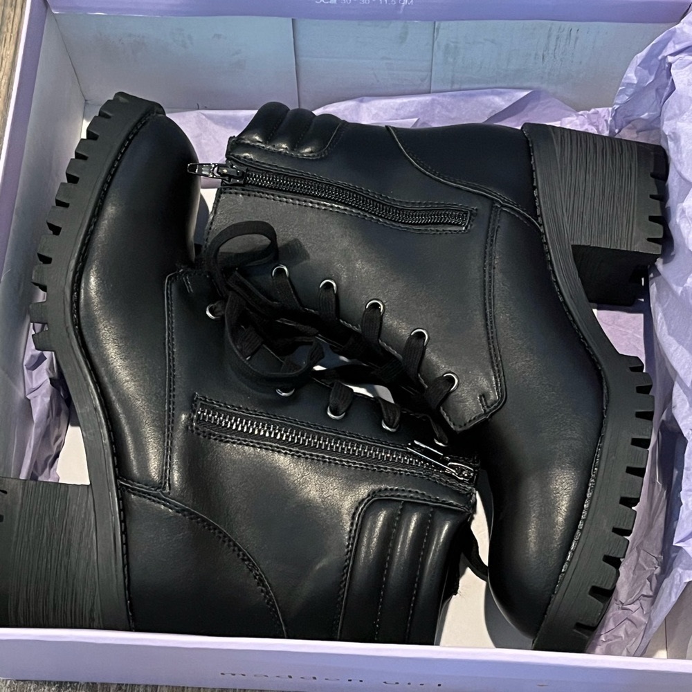 NEW in box!! Black Madden Girl boots, never worn! Size 7.5.
